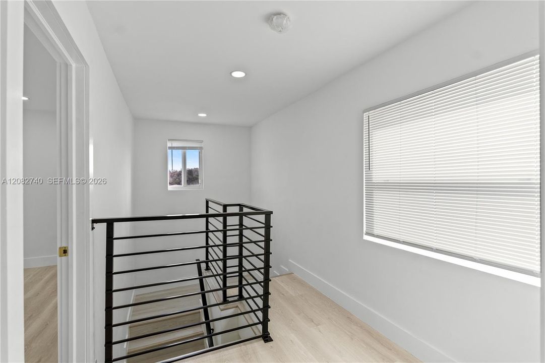En Venta: $760,000 (5 camas, 3 baños, 2292 Pies cuadrados)