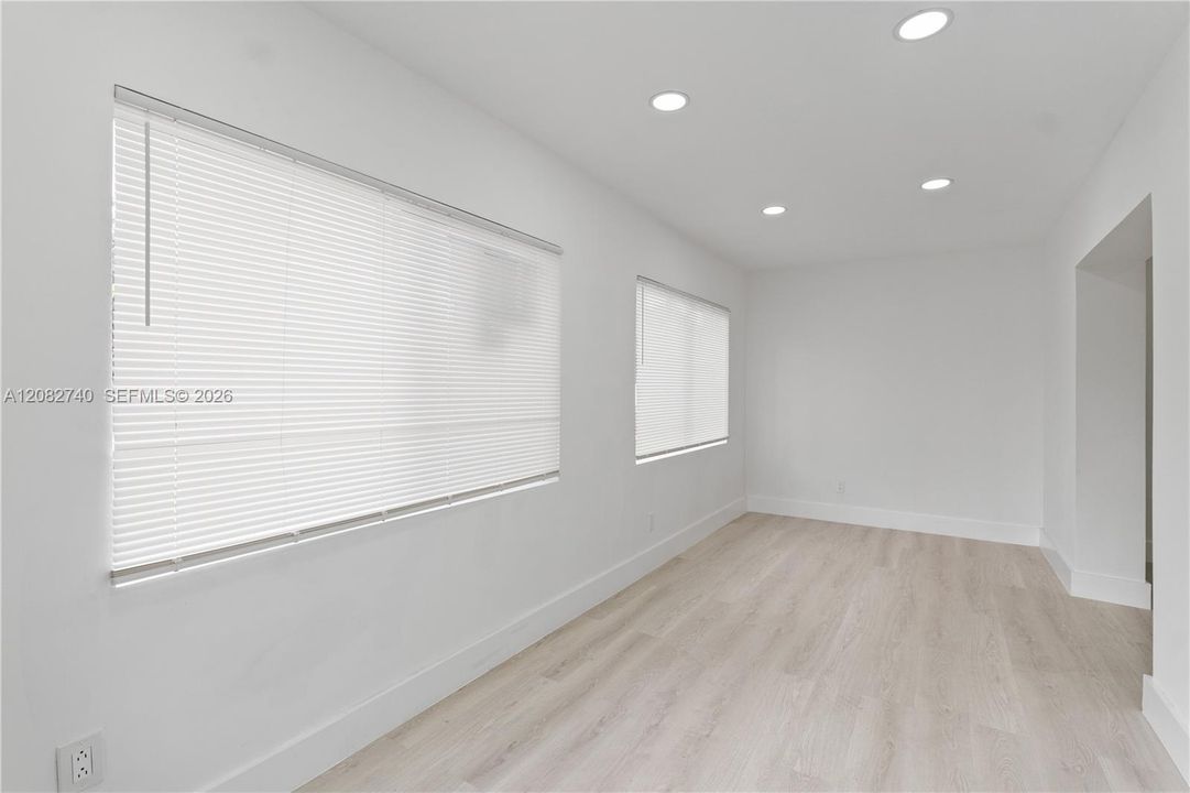 En Venta: $760,000 (5 camas, 3 baños, 2292 Pies cuadrados)