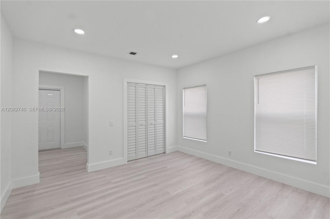 En Venta: $760,000 (5 camas, 3 baños, 2292 Pies cuadrados)