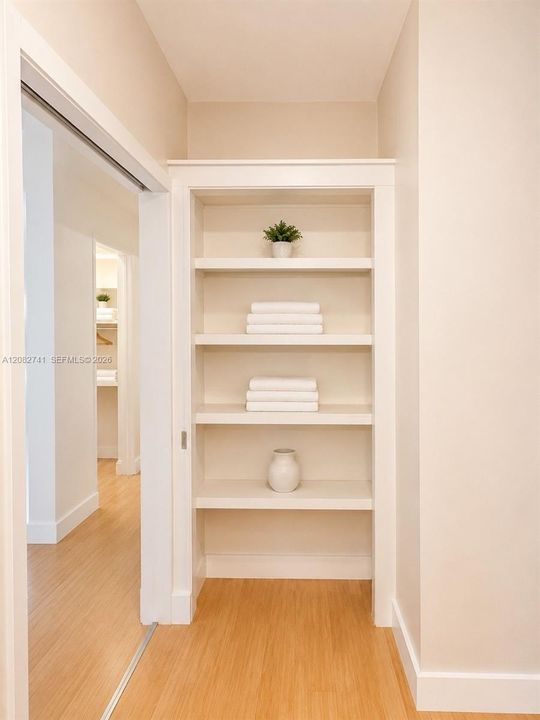 For Rent: $1,945 (1 beds, 1 baths, 671 Square Feet)