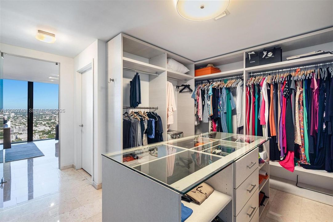 В аренду: $18,000 (4 спален, 4 ванн, 2997 Квадратных фут)