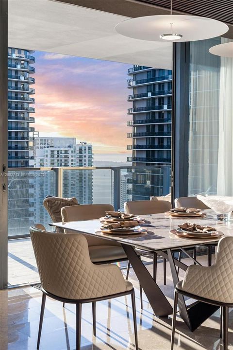 В аренду: $18,000 (4 спален, 4 ванн, 2997 Квадратных фут)