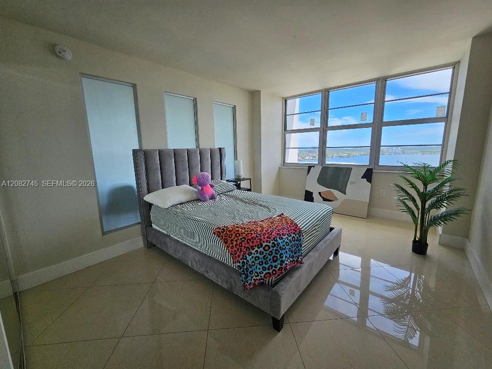 В аренду: $2,800 (2 спален, 2 ванн, 1605 Квадратных фут)
