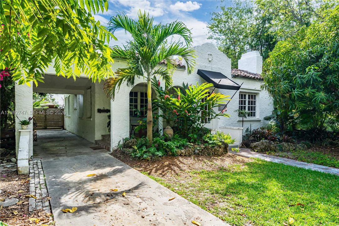 For Rent: $6,500 (2 beds, 1 baths, 1414 Square Feet)