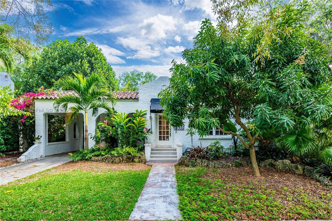 For Rent: $6,500 (2 beds, 1 baths, 1414 Square Feet)