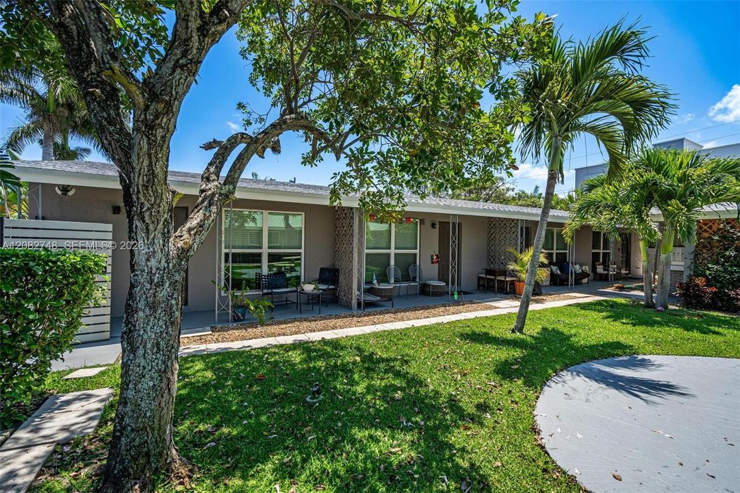 For Rent: $1,900 (1 beds, 1 baths, 700 Square Feet)