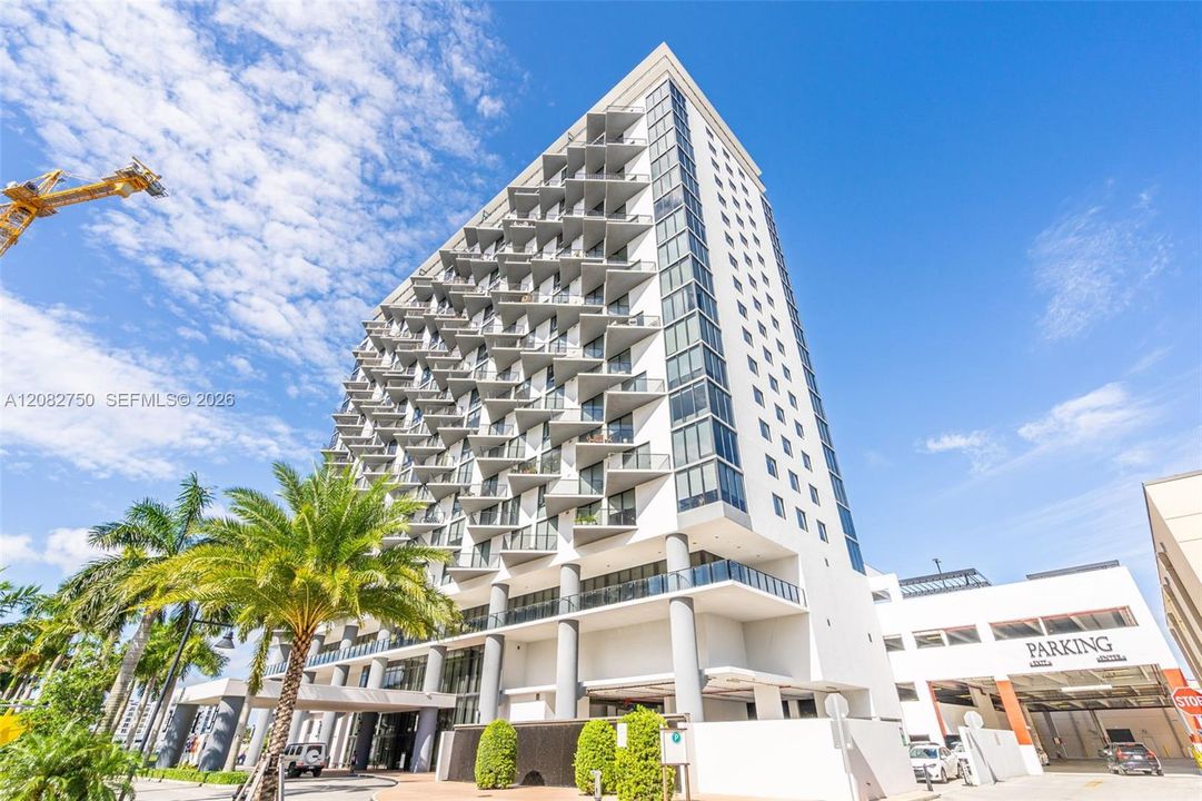 En Venta: $494,500 (2 camas, 2 baños, 950 Pies cuadrados)