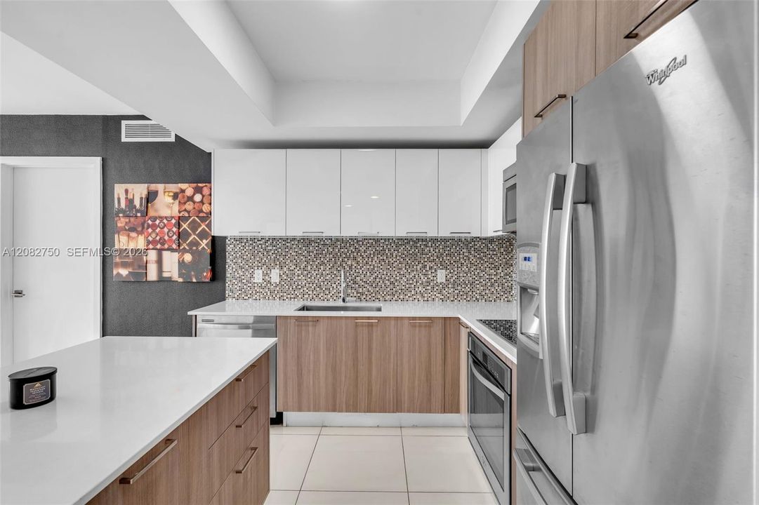 En Venta: $494,500 (2 camas, 2 baños, 950 Pies cuadrados)