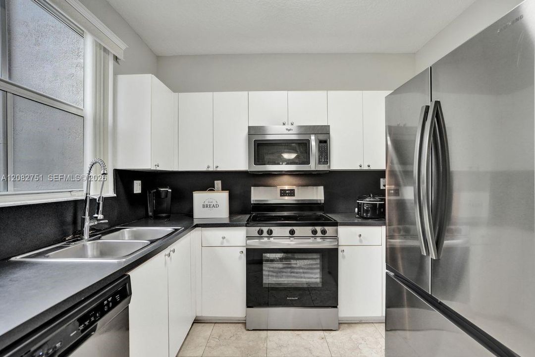 For Sale: $505,000 (3 beds, 2 baths, 1480 Square Feet)