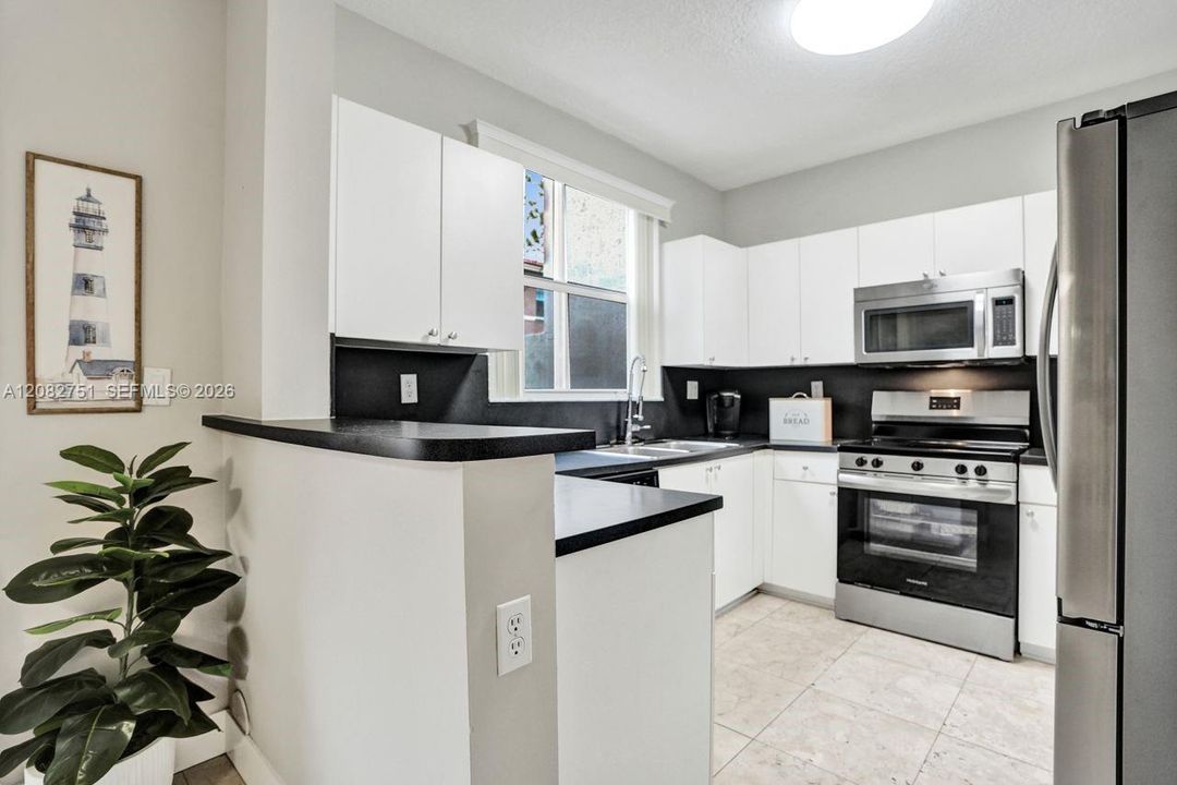 For Sale: $505,000 (3 beds, 2 baths, 1480 Square Feet)