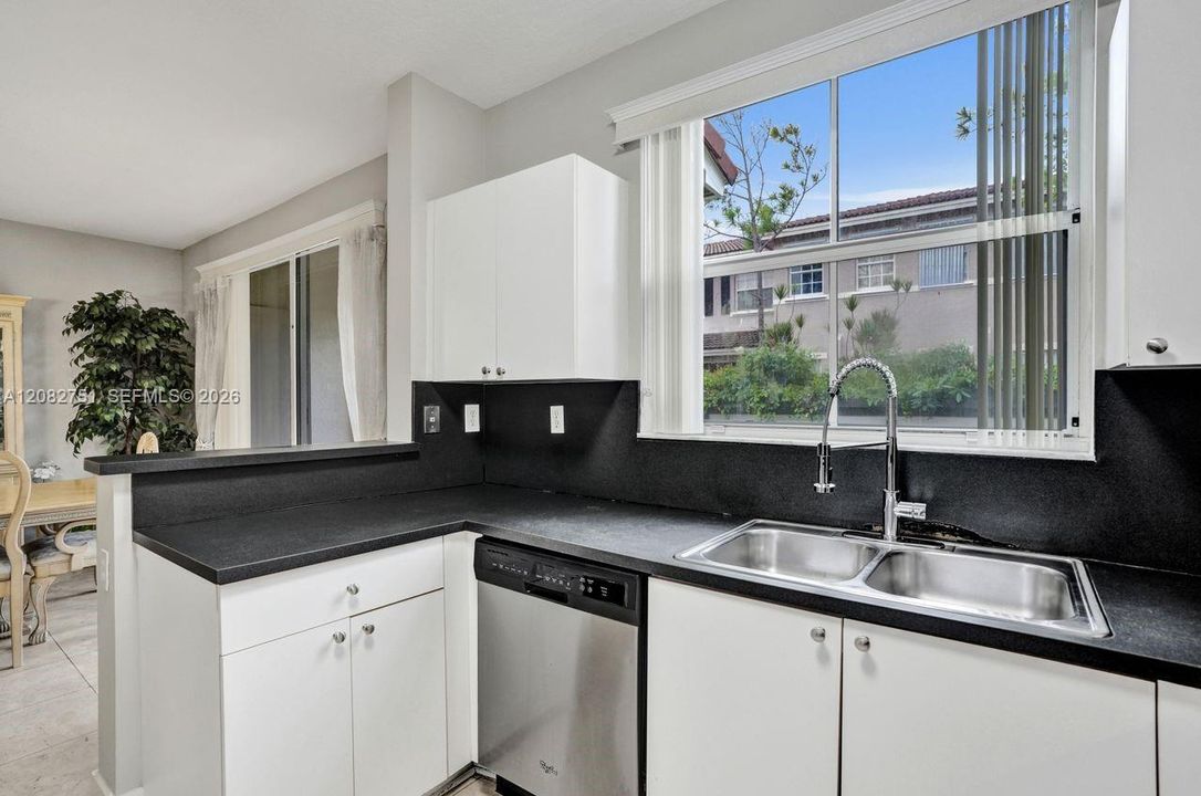 For Sale: $505,000 (3 beds, 2 baths, 1480 Square Feet)