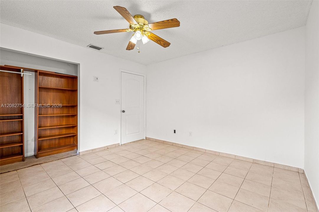 For Sale: $365,000 (2 beds, 2 baths, 1163 Square Feet)