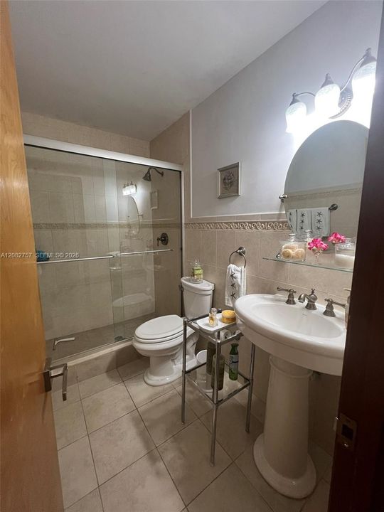На продажу: $699,900 (3 спален, 2 ванн, 1584 Квадратных фут)