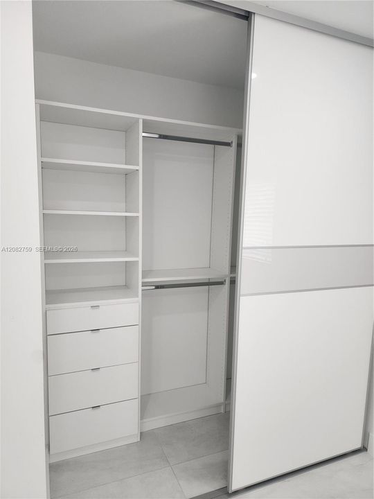 En Venta: $630,000 (4 camas, 3 baños, 0 Pies cuadrados)