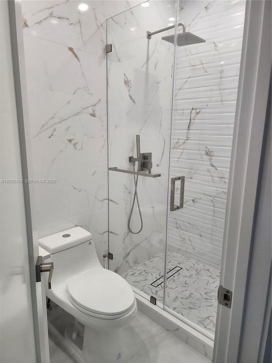 En Venta: $630,000 (4 camas, 3 baños, 0 Pies cuadrados)