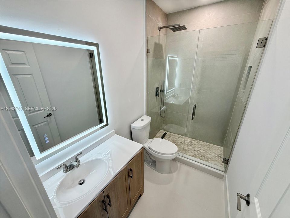 На продажу: $409,990 (3 спален, 2 ванн, 1669 Квадратных фут)