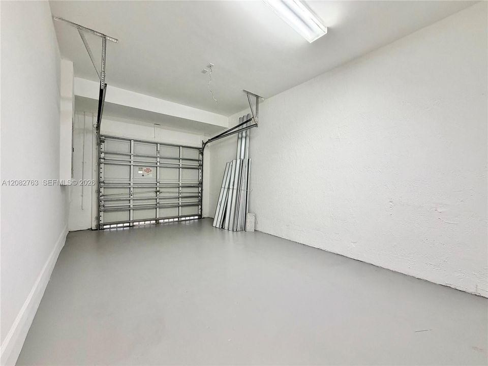 На продажу: $409,990 (3 спален, 2 ванн, 1669 Квадратных фут)