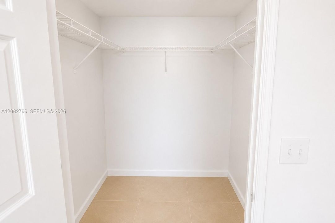 В аренду: $2,500 (2 спален, 2 ванн, 1124 Квадратных фут)
