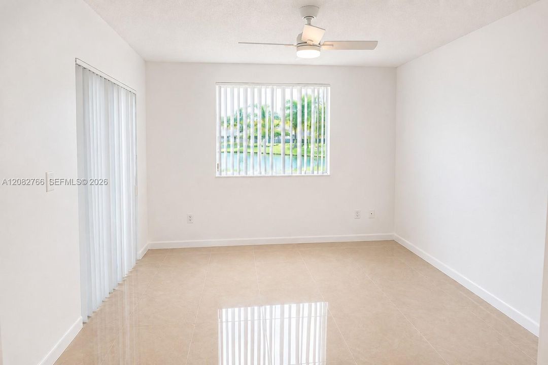 В аренду: $2,500 (2 спален, 2 ванн, 1124 Квадратных фут)