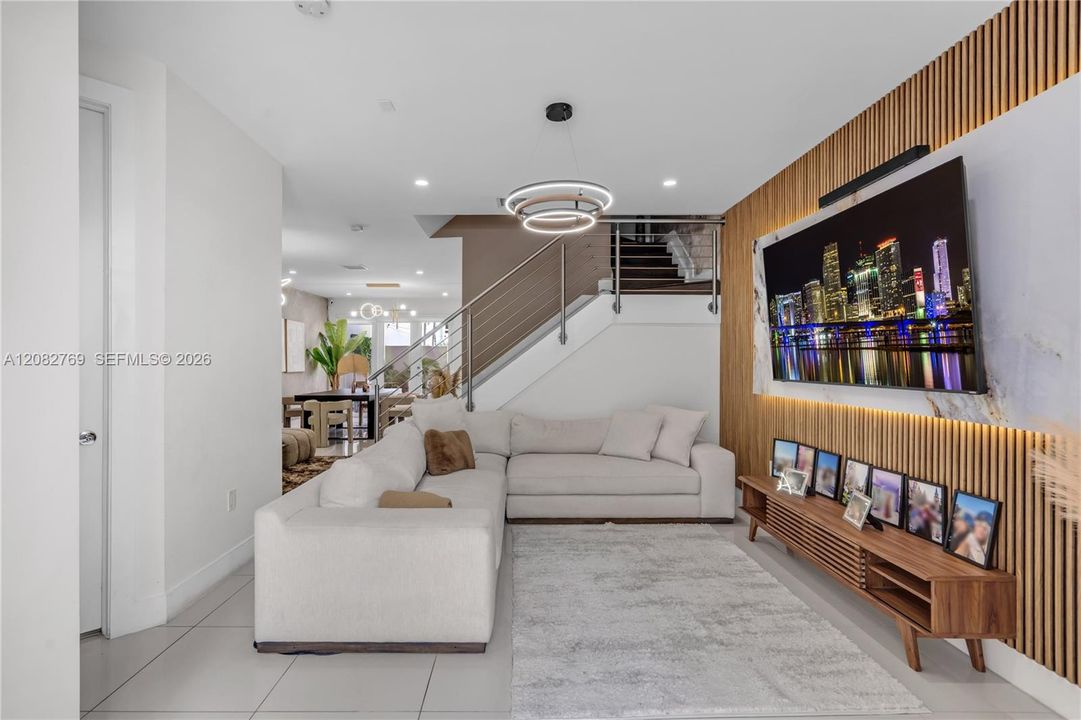 For Sale: $849,000 (4 beds, 3 baths, 1862 Square Feet)
