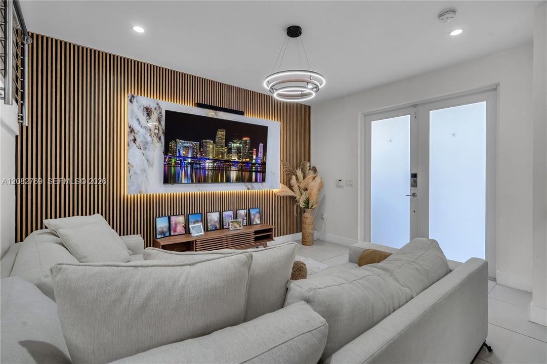 For Sale: $849,000 (4 beds, 3 baths, 1862 Square Feet)