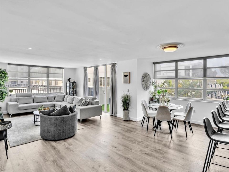 For Sale: $260,000 (2 beds, 2 baths, 1300 Square Feet)