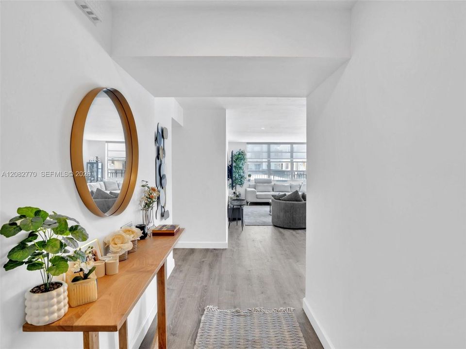 For Sale: $260,000 (2 beds, 2 baths, 1300 Square Feet)