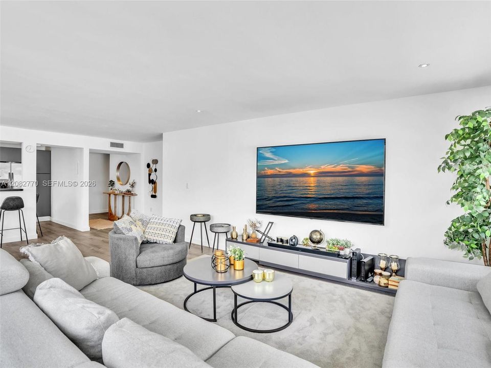 For Sale: $260,000 (2 beds, 2 baths, 1300 Square Feet)