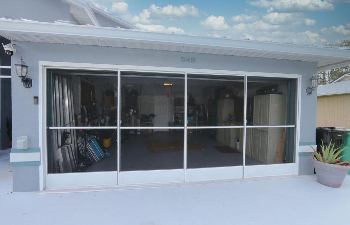 SLIDING GARAGE SCREEN