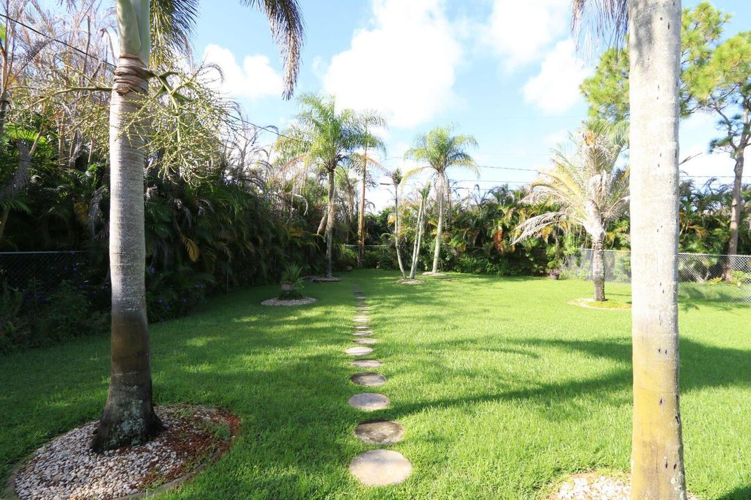 PRIVATE TROPICAL OASIS!