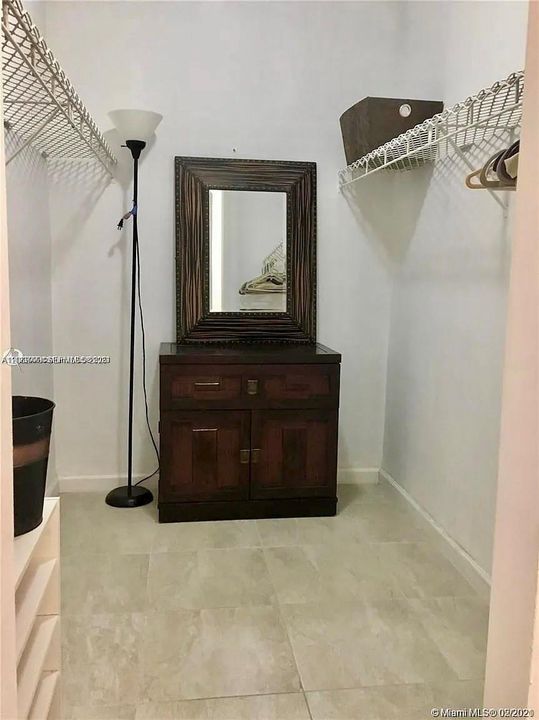 En Renta: $2,350 (0 camas, 1 baños, 560 Pies cuadrados)