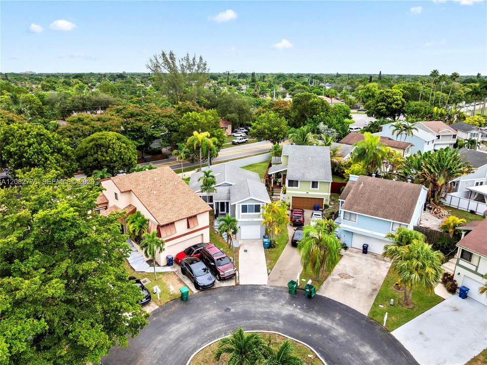 For Sale: $460,000 (2 beds, 2 baths, 1136 Square Feet)
