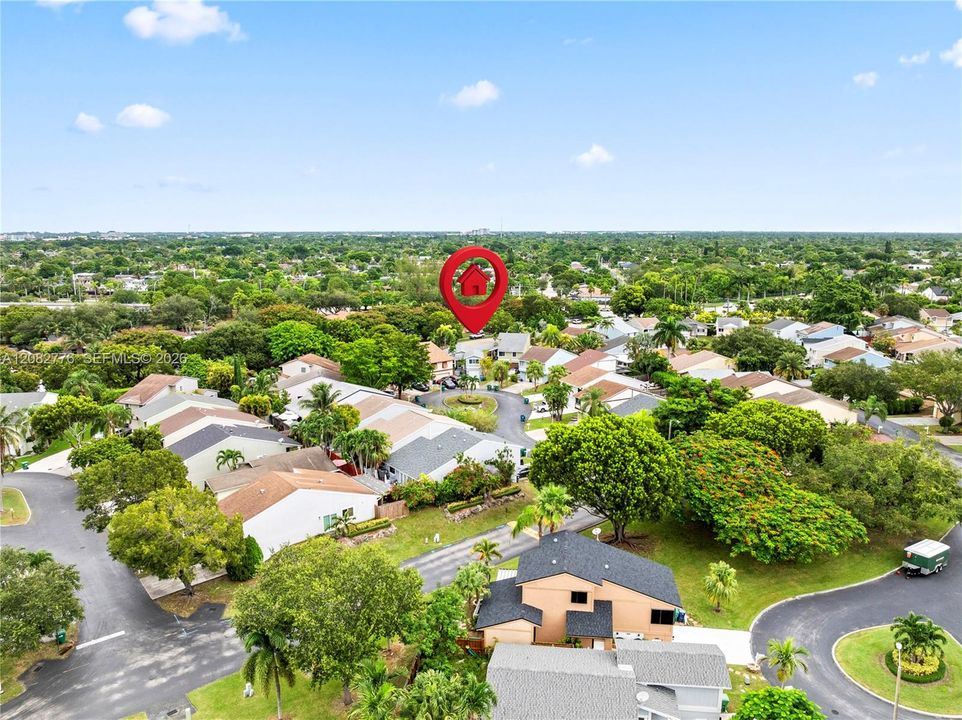 For Sale: $460,000 (2 beds, 2 baths, 1136 Square Feet)