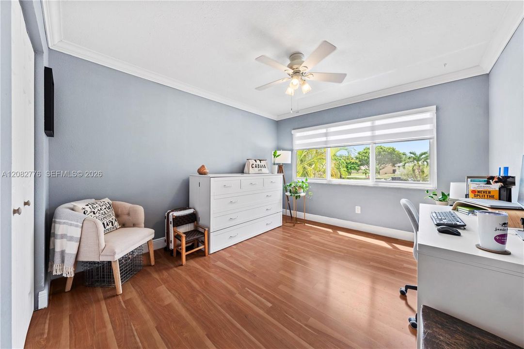2nd bedroom
