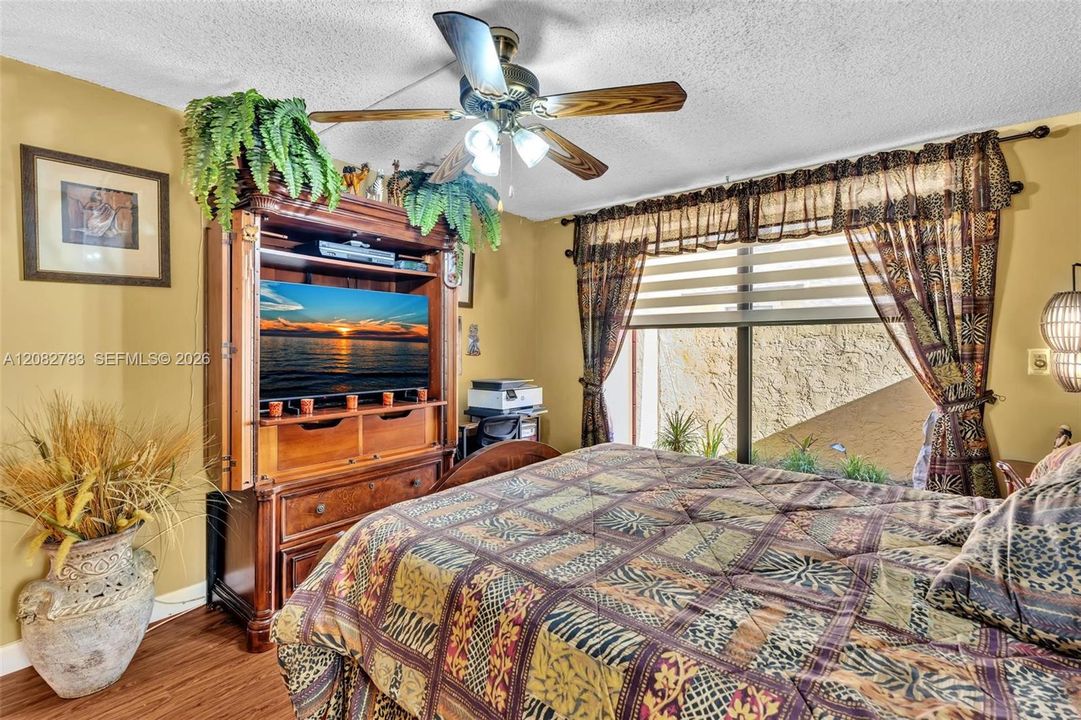 En Venta: $244,900 (2 camas, 2 baños, 1134 Pies cuadrados)