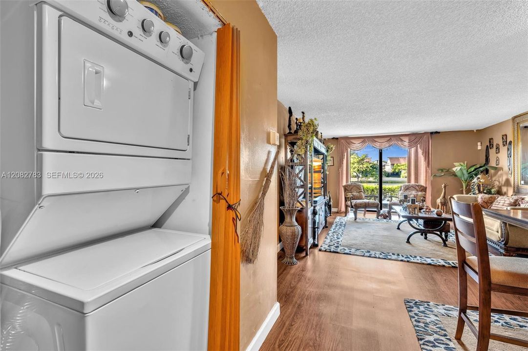 En Venta: $244,900 (2 camas, 2 baños, 1134 Pies cuadrados)
