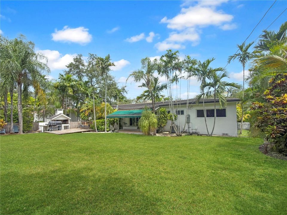 En Venta: $1,795,000 (3 camas, 2 baños, 1271 Pies cuadrados)