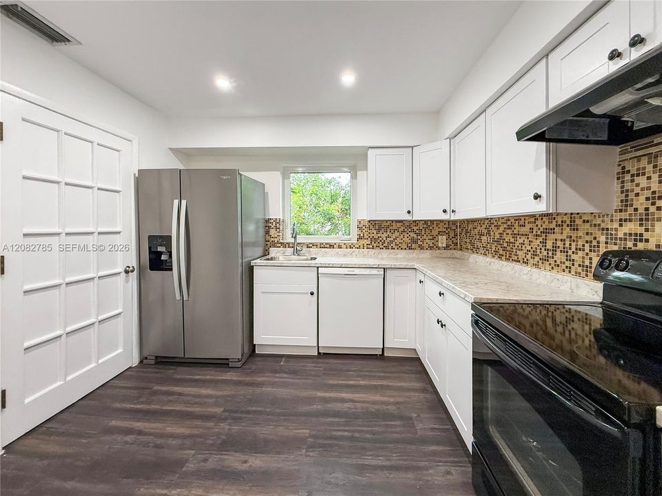 En Venta: $1,795,000 (3 camas, 2 baños, 1271 Pies cuadrados)