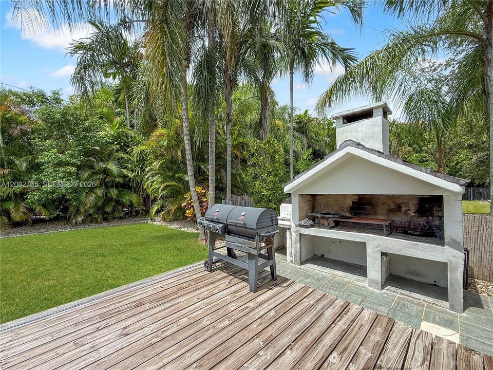 En Venta: $1,795,000 (3 camas, 2 baños, 1271 Pies cuadrados)