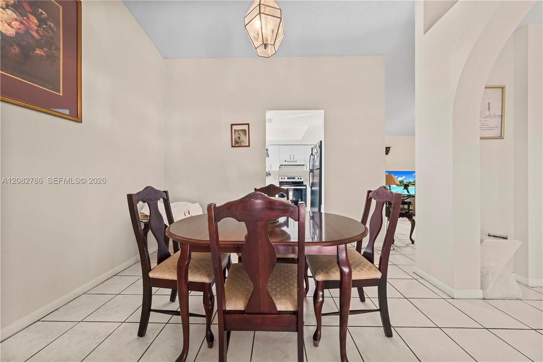 En Venta: $550,000 (3 camas, 2 baños, 1510 Pies cuadrados)