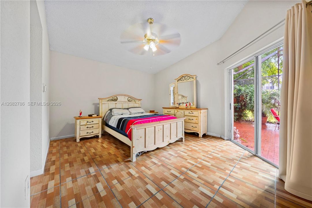 En Venta: $550,000 (3 camas, 2 baños, 1510 Pies cuadrados)