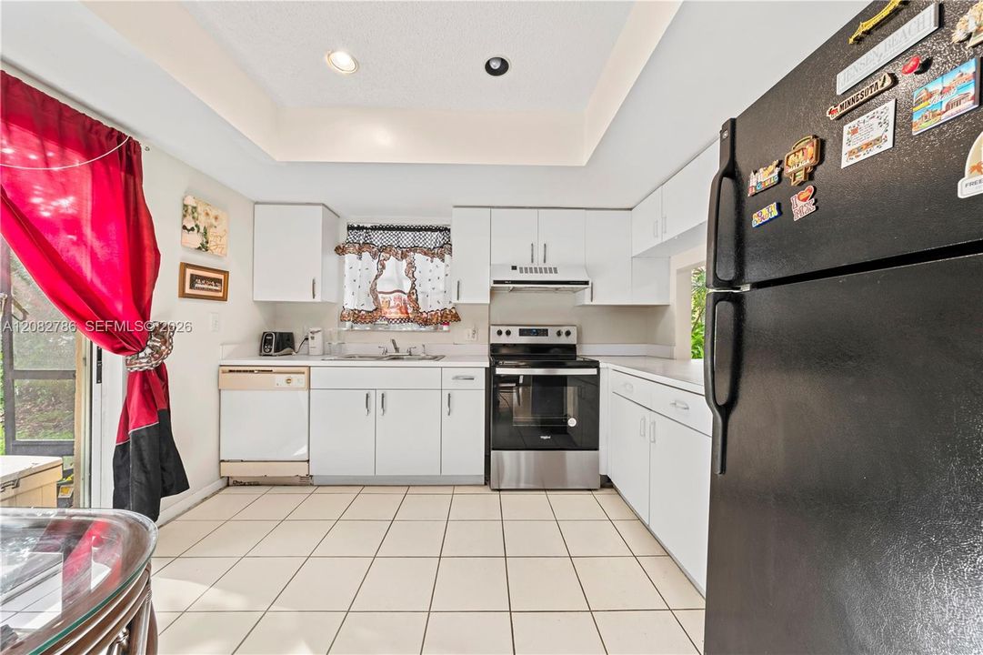En Venta: $550,000 (3 camas, 2 baños, 1510 Pies cuadrados)