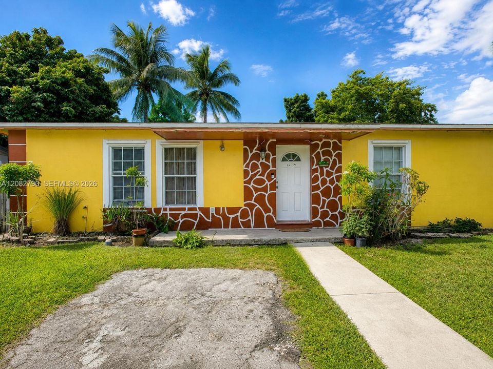 En Venta: $525,000 (4 camas, 2 baños, 1334 Pies cuadrados)