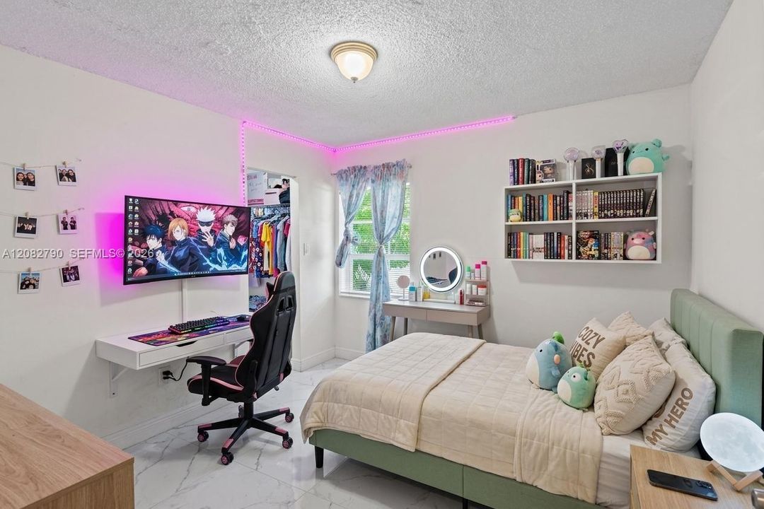 En Venta: $525,000 (4 camas, 2 baños, 1334 Pies cuadrados)