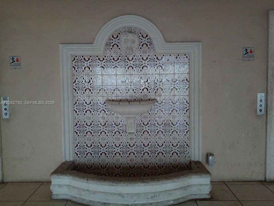 В аренду: $1,750 (2 спален, 1 ванн, 800 Квадратных фут)