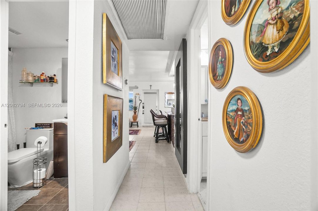 В аренду: $1,800 (2 спален, 1 ванн, 820 Квадратных фут)