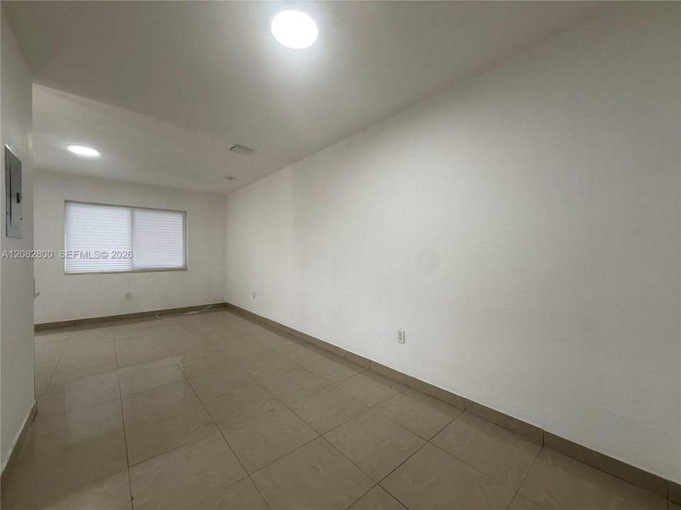 В аренду: $1,950 (1 спален, 1 ванн, 2577 Квадратных фут)