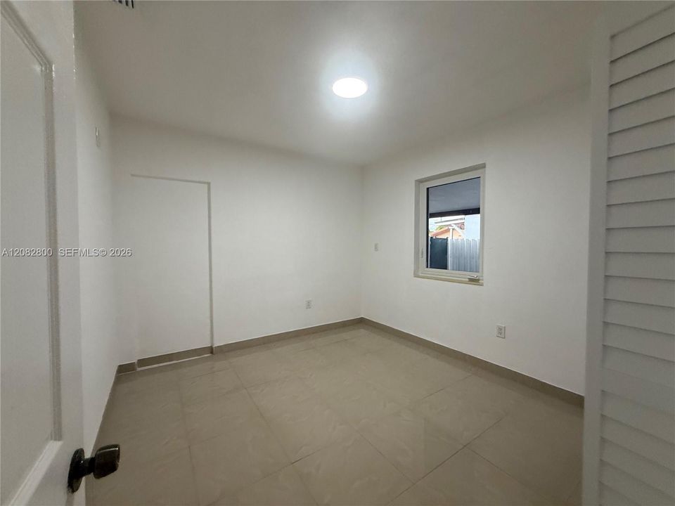 В аренду: $1,950 (1 спален, 1 ванн, 2577 Квадратных фут)