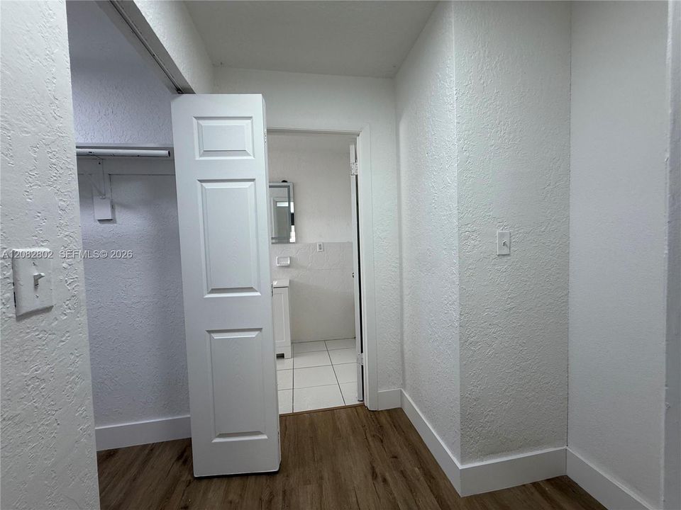 В аренду: $1,650 (1 спален, 1 ванн, 2451 Квадратных фут)