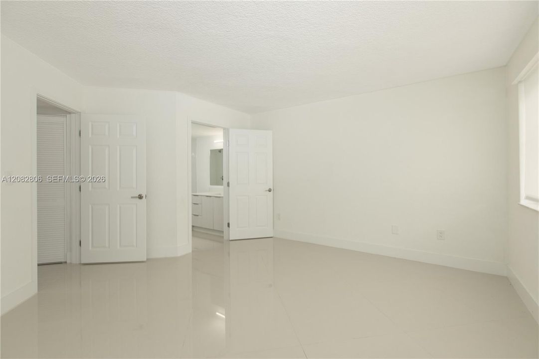 For Rent: $2,500 (2 beds, 2 baths, 1000 Square Feet)